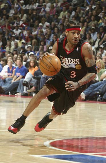 维蒂尼亚是第九位欧冠对英格兰球队戴帽球员，也是葡萄牙首人（维蒂尼亚欧冠对英格兰队戴帽，史上第九人且为葡萄牙首例）