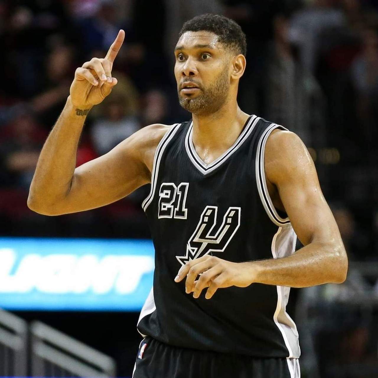 弗林蓬选交手过的最佳五人队：亚马尔、贝林、穆西亚拉在列（弗林蓬评交手过的最佳五人阵：亚马尔、贝林、穆西亚拉入选）