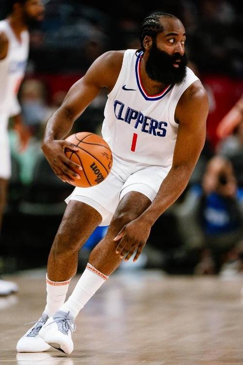 伦敦杀手！格纳布里3次欧冠客战伦敦球队斩7球1助攻（伦敦克星！格纳布里欧冠三次做客伦敦轰7球送1助）