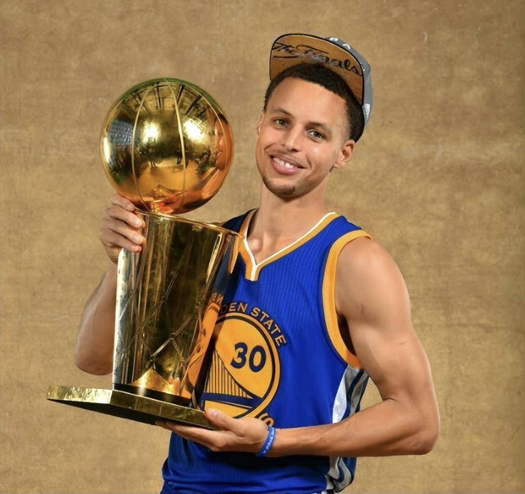 凯尔：中立球迷可能认为平局很公平，但多特本应把三分带回家（凯尔：中立球迷或认为平局合理，但多特理应全取三分）